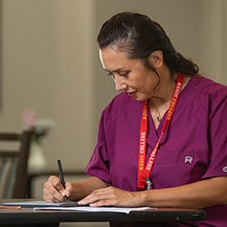 How to Prepare for Nursing Clinicals | Regis College Online